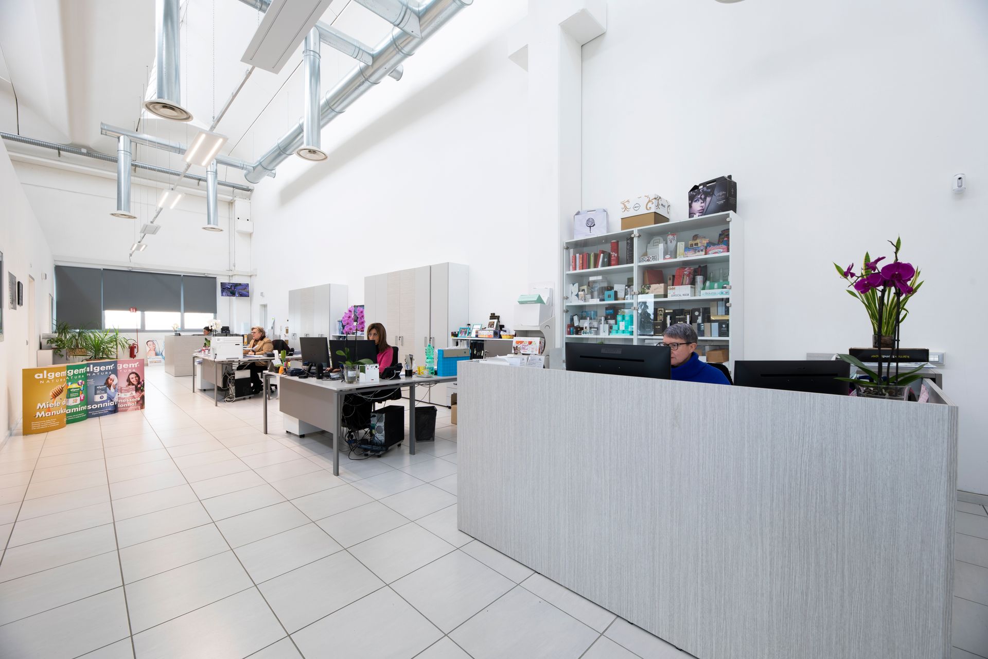 Gli uffici e la reception di Cartotecnica Sei